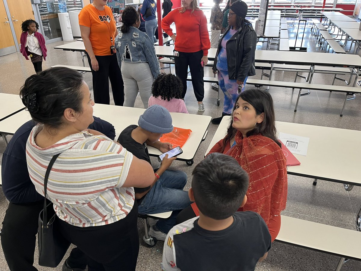 Mrs. Jones tweet media