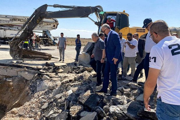 Şam’a atılan füzeler sonrası havalimanı hasar almış ve uçuşlar durmuştu. Suriyeli Cham Wings şirketi Şam uçuşlarının yeniden başladığını duyurdu.