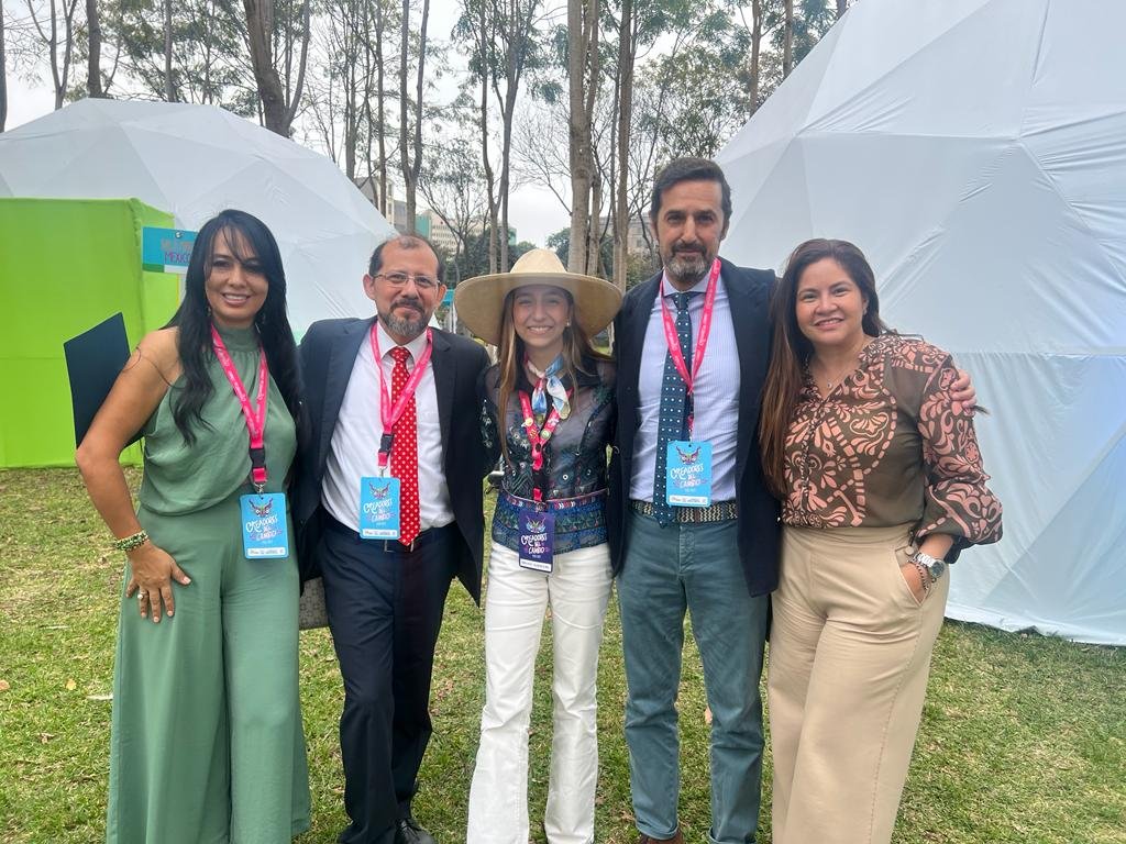 🙋🏿‍♀️🙋🏾Las y los jóvenes son creadores del cambio

Hoy en el Encuentro de Jóvenes de la #AlianzaDelPacífico

<a href="/NestleColombia/">Nestlé Colombia</a> y #OIT firmaron acuerdo para promover oportunidades de #TrabajoDecente para jóvenes en Colombia🇨🇴

+Inf. ilo.org/lima/sala-de-p…

🧵👇🏾