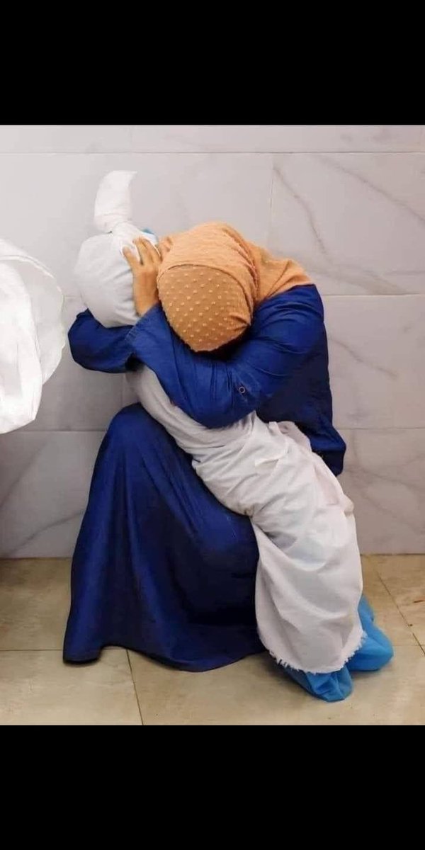 İçimizdeki İsrail’i, İsrail’den daha çok seven sempatizan arkadaşlara soruyorum:

İsrail’in hala terör eylemlerinde bulunmadığını mı düşünüyorsunuz?
Hala hak veriyor musunuz?

Bu savaşın faturasını bu masum bebekler, anneler, babalar mı ödemeliydi?!