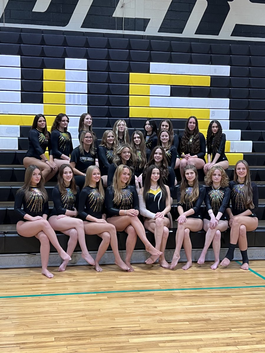 Congratulations on a great win in our final dual meet of the season against Clifton! Thank you, Clifton, for an amazing meet! Congratulations to our sectional qualifiers, as well! #leftalegacy ⁦<a href="/WMAthleticDept/">WMAthletics</a>⁩ ⁦<a href="/WMTHSPrincipal/">WMTHS Principal</a>⁩ ⁦<a href="/wmhometownpride/">WM Hometown Pride</a>⁩