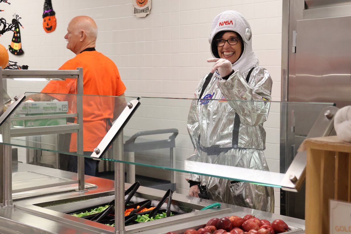 Laura Bush Elementary tweet media