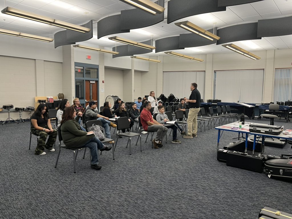 Open House was a success!   So great seeing parents and students.   Parents getting a chance to experience EMS through the eyes of their students!!   <a href="/EMSKowalchukAP/">David Kowalchuk</a> <a href="/EdisonMusicDept/">Edison Music and Theater</a> <a href="/pvcivitello/">Peter Civitello</a>