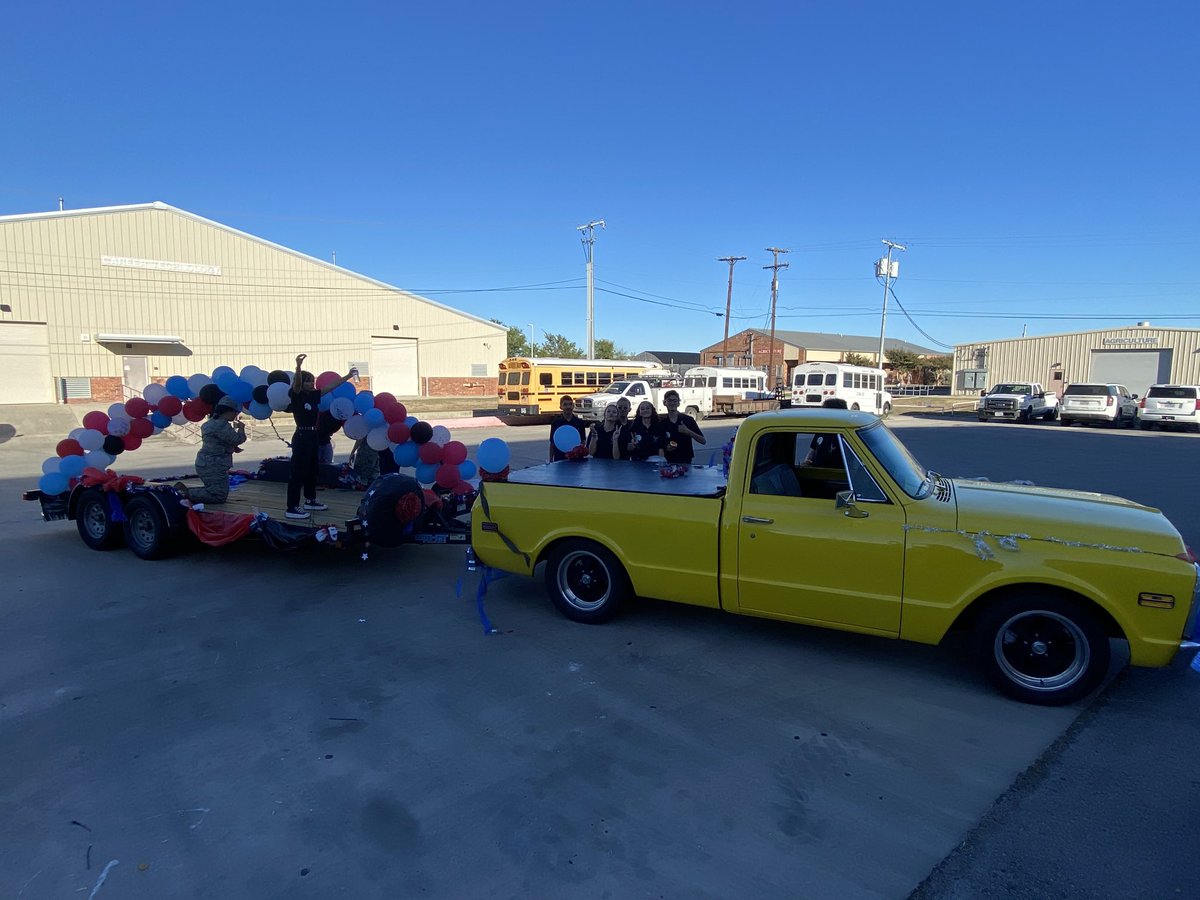 Prepping for the Homecoming Parade…Go Coogs!!!!!