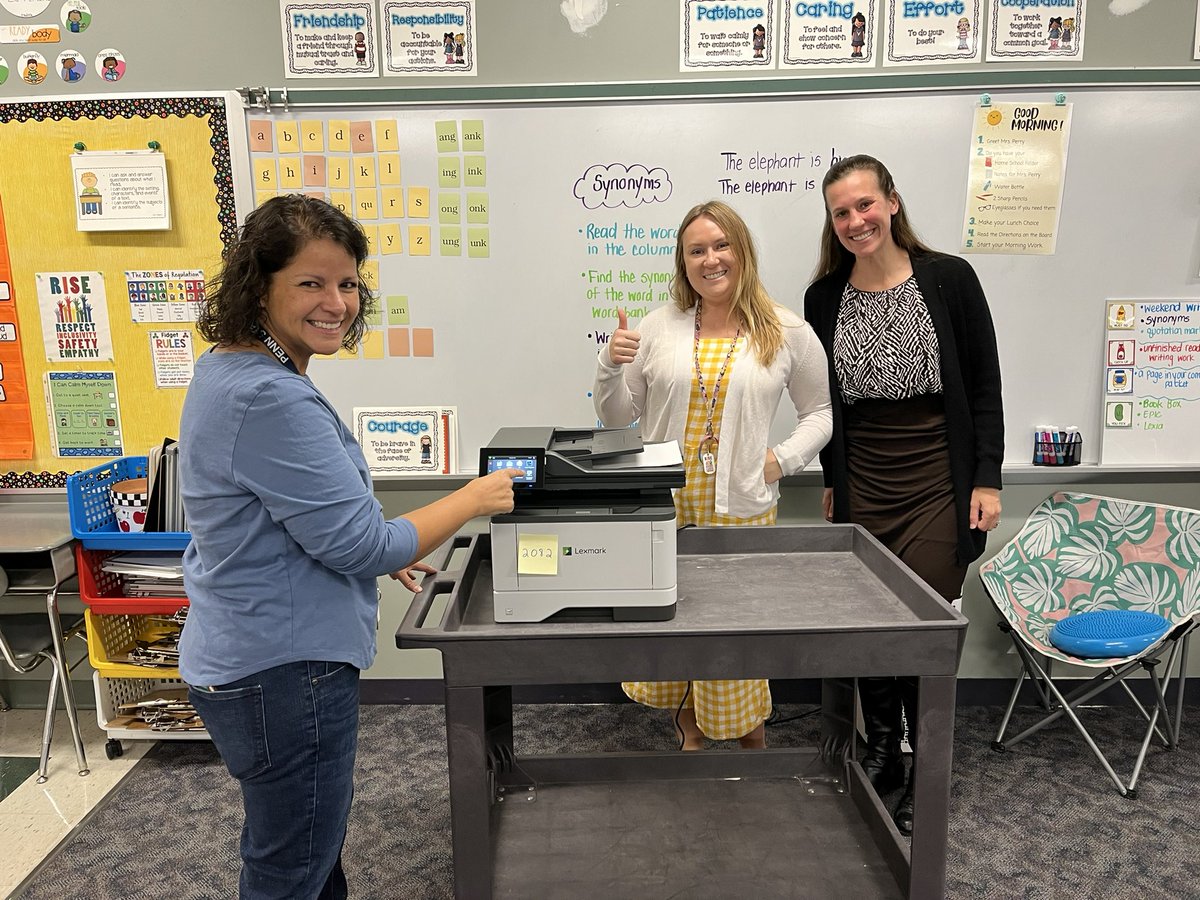 HagensLearners's tweet image. Had an amazing training on our new #lexmark printer. @Coyled97 Mrs. Coyle is taking time before school all week to train our teachers with this amazing translation software! Thankful that she’s so passionate about #edi for our ELL families. #mursdinspires