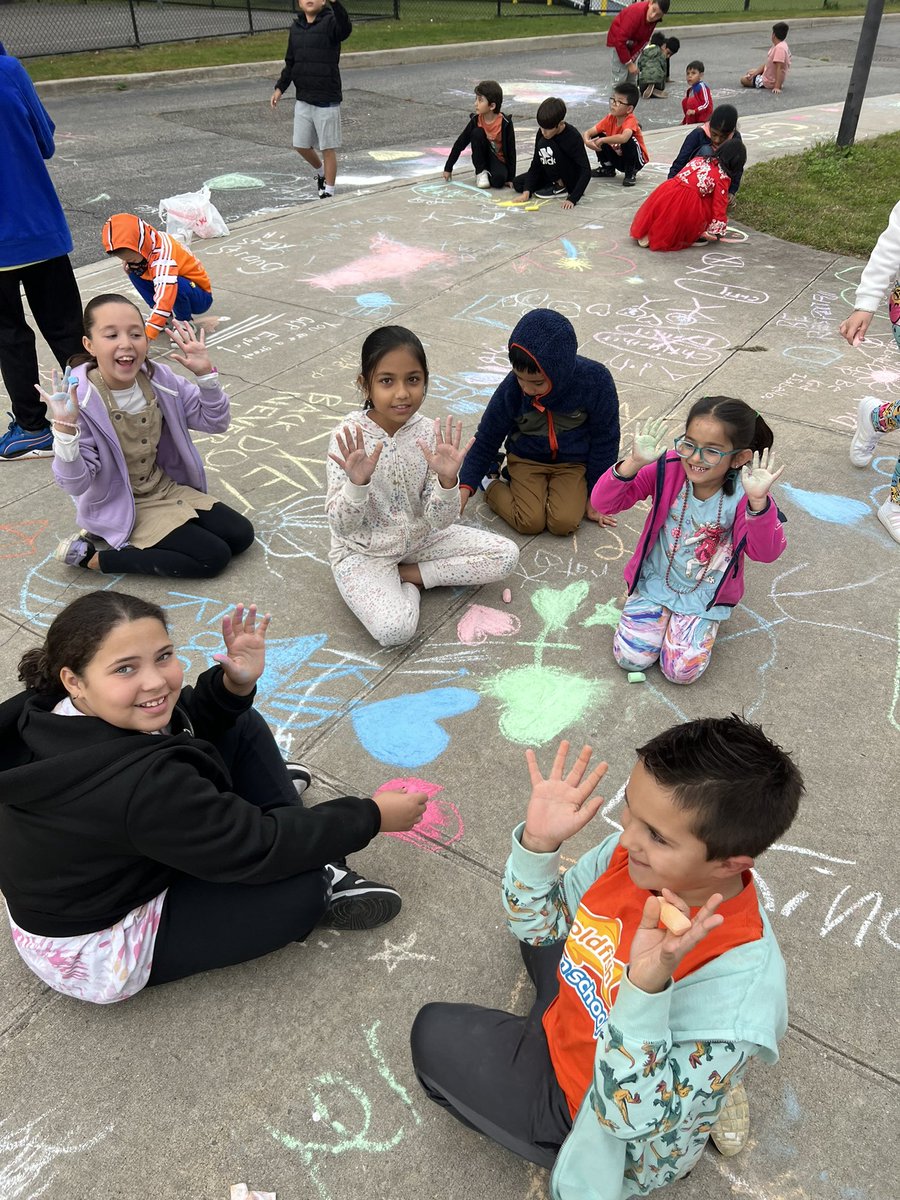 guzman_edu1's tweet photo. #5GGCP celebrated #UnityDay2023 with our buddies today!!🤩🌈🧡 @NHPGCP #proud2bnhpgcp https://t.co/OEmhK6pjz3