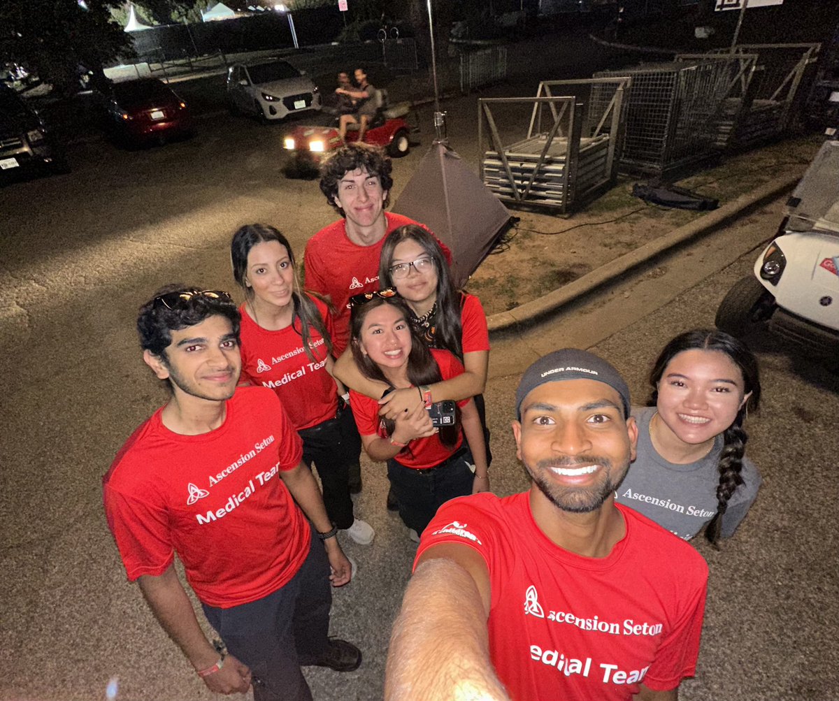 UTLonghornEMS's tweet photo. Longhorn EMS volunteered at @aclfestival with the @AscensionSeton Event Medicine Team these past two weekends! Thank you to our 30 EMTs for providing medical care and ensuring our concertgoers were safe and healthy! 🎤🚑⭐️ https://t.co/mzgsnoGpu9