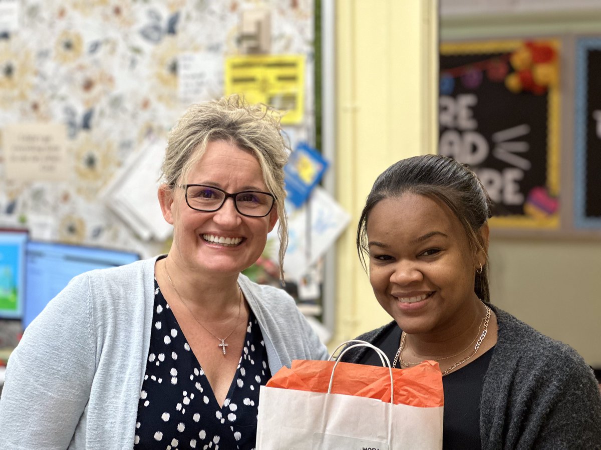 Public School 72 tweet media