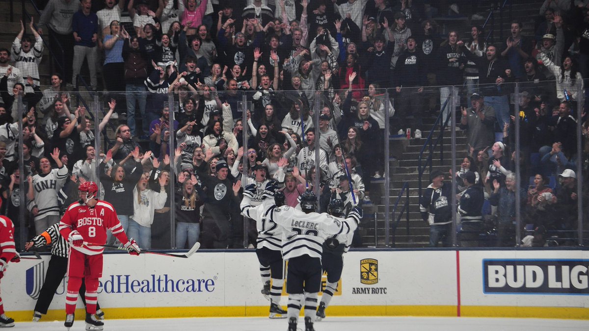 EVERYTHING COLLEGE HOCKEY tweet media