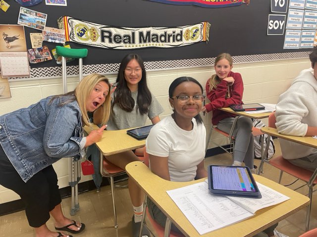 Great day of Collaboration at Hersey! Loved seeing Mac Peeps in a Spanish 1 class and an old Spanish student now Spanish teacher.  Gracias Erin Wilhelmi, Sarah Wysock y besos Janet Rusniak. <a href="/HerseyHuskies/">Hersey High School</a> <a href="/D23MacArthur/">MacArthur M.S.</a> @kbrockwayd23 <a href="/PHSD23/">Prospect Hts. SD23</a>