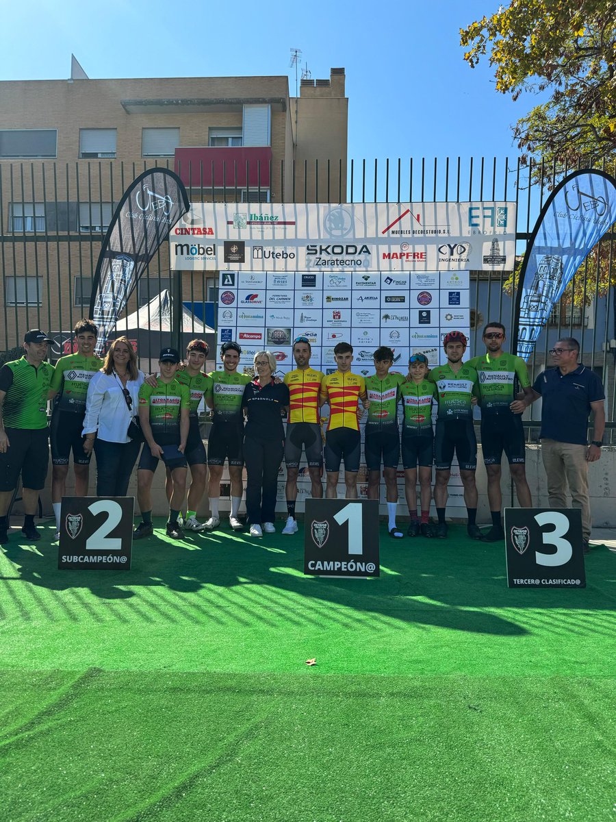 Huesca La Magia Renault Auto Cuatro tweet media