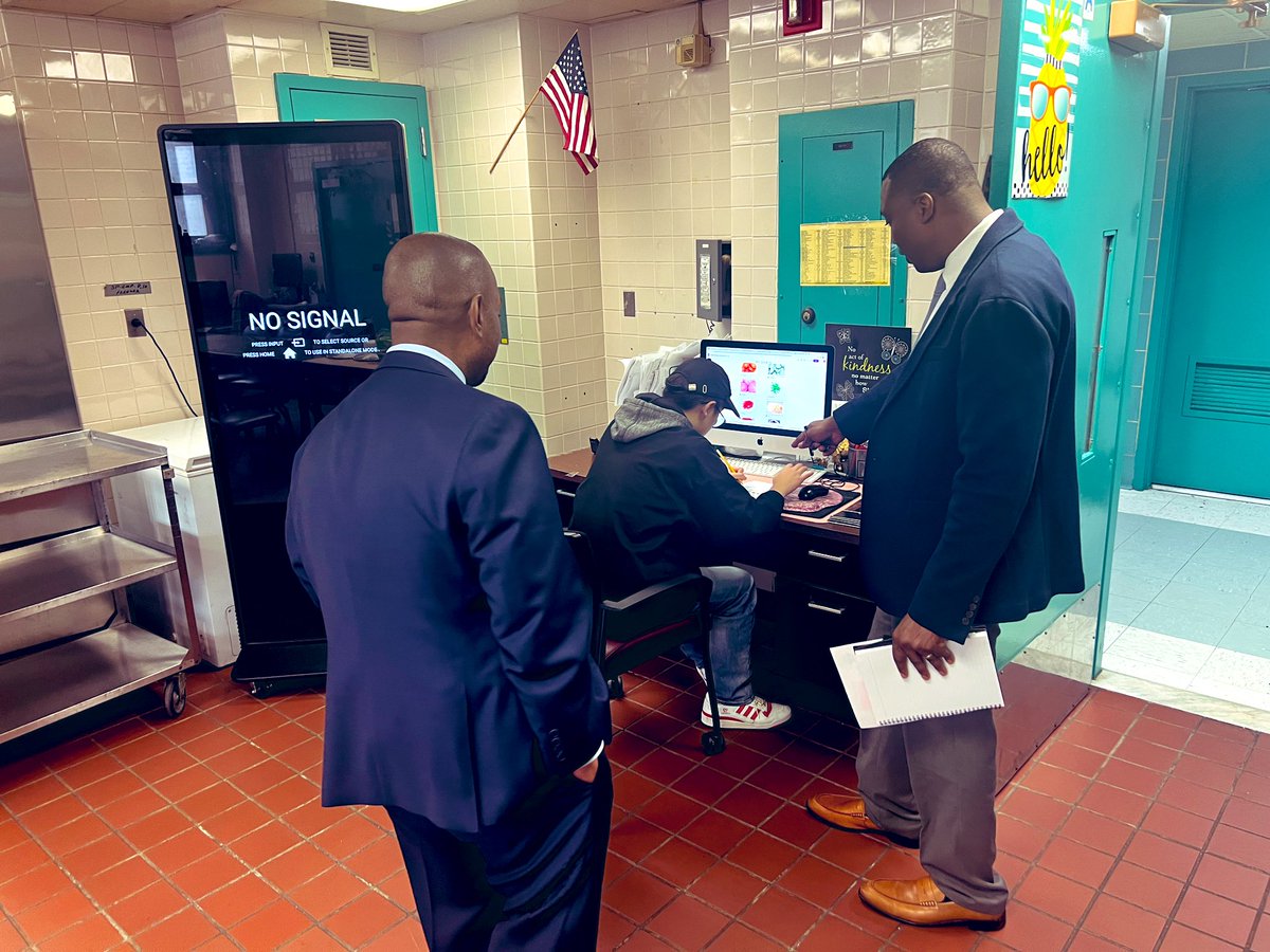 JFK Jr. School-721Q 🦅 tweet media