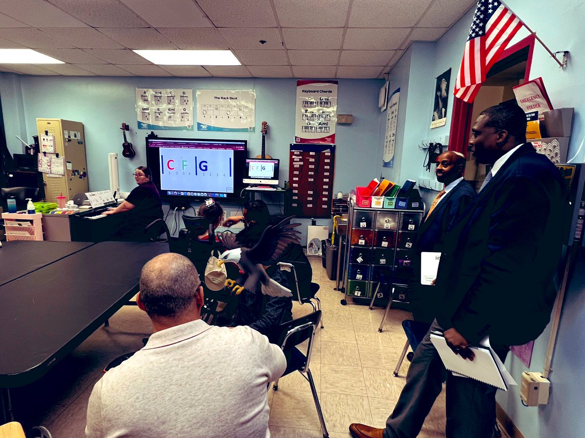 JFK Jr. School-721Q 🦅 tweet media