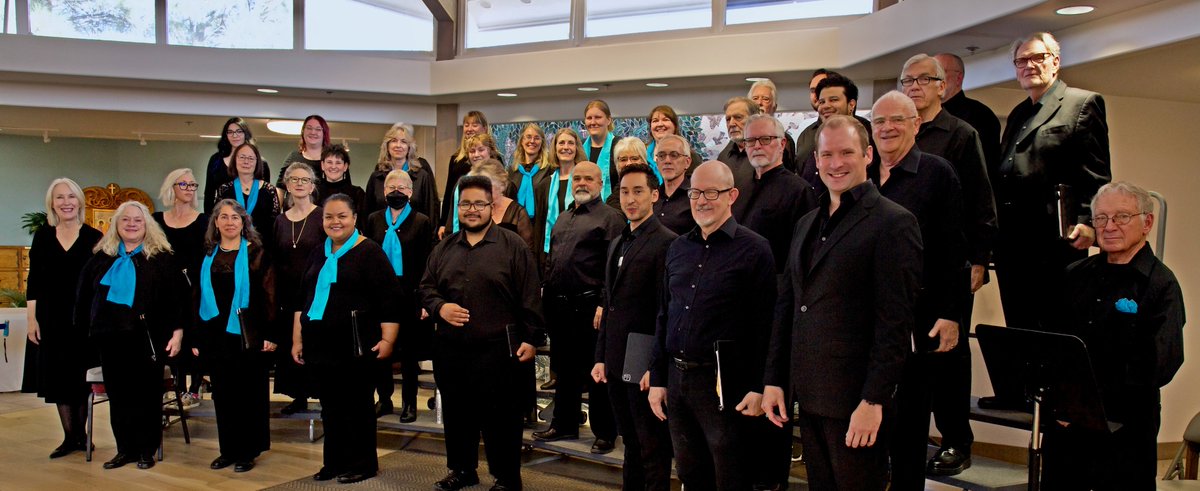 Still smiling after “Windfall Light,” a joyous first concert under the inspiring direction of our new Interim Music Director, George Case.  We are grateful to our enthusiastic audience, to fantastic pianist Debbie Wagner, and to great soloists Sarah Nickerson  and Devin DeVargas.