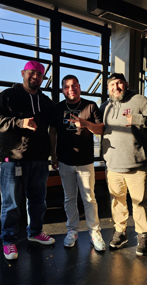 Wrapping up this Wednesday, breaking bread with Juan from the  Mission CEC. Appreciate this man immensely for coming through and the <a href="/TMobile/">T-Mobile</a> LEADs program bringing leaders together to learn and grow together. #IronSharpensIron #SeeYouAtTheTop