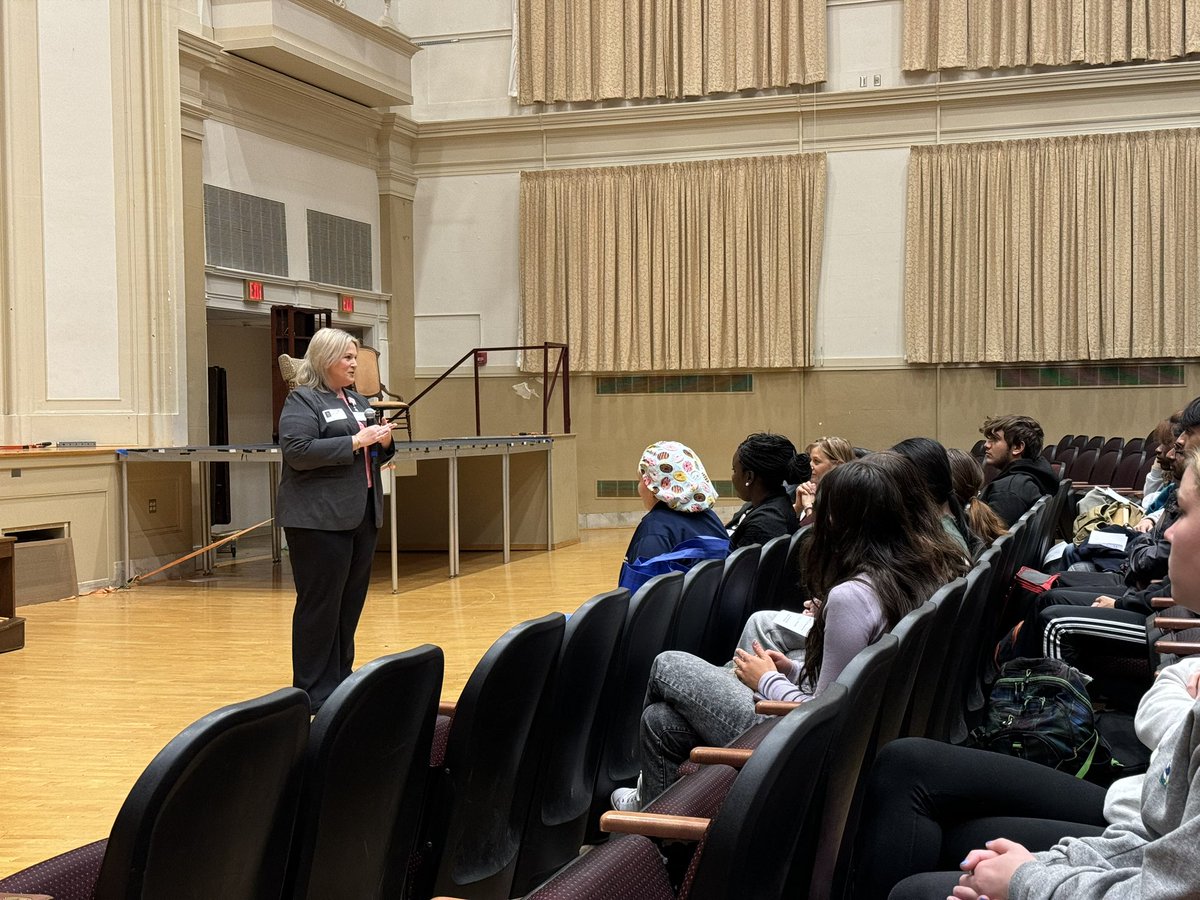 MrLittleScience's tweet image. Huge thank you to our friends from @LVHN for sharing their career experiences with @LibertyHigh students today @MissRichardsLHS @hbailey3LHS @BethlehemAreaSD