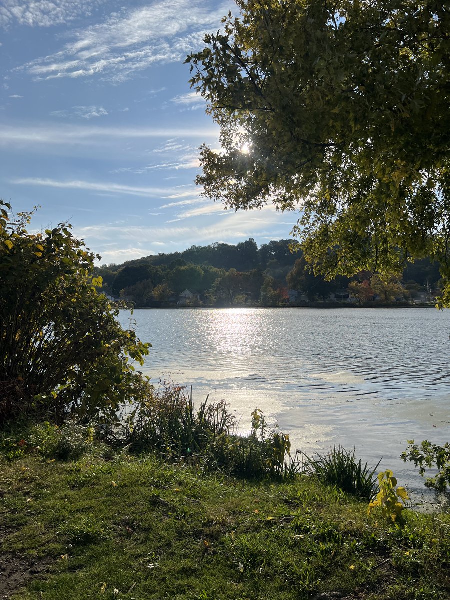Allentown1711's tweet photo. Beautiful day for a 🚴🏻🚴🏻🚴🏻🚴🏻💫 #BikeLife #OctoberMiles https://t.co/GHEqXhNpld