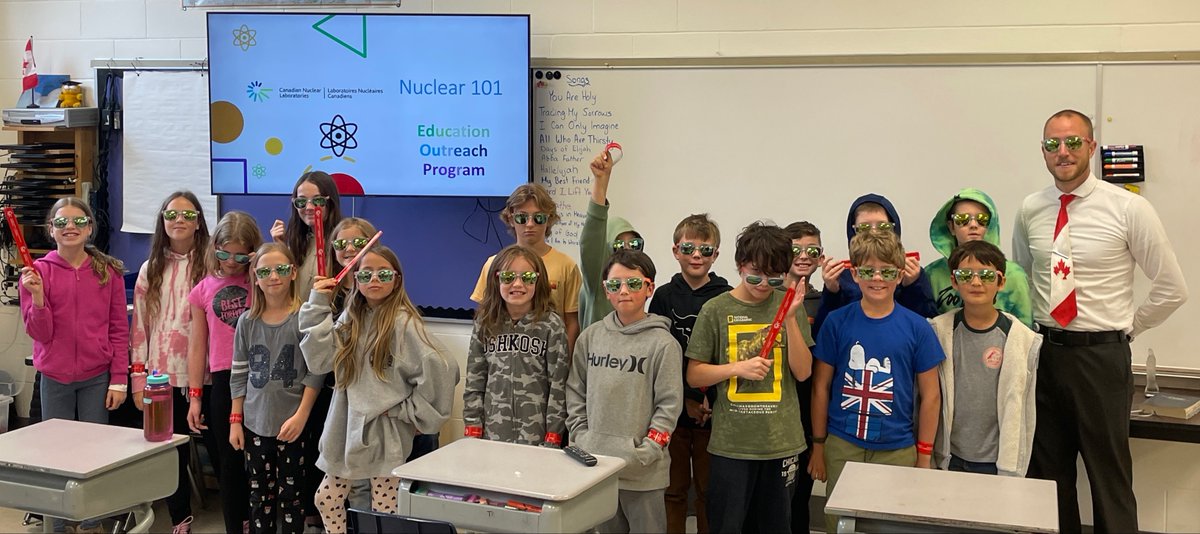 CNL_LNC's tweet photo. CNL is visiting local schools and libraries for #NuclearSciWeek.

On Monday, we met with students at St. Mary’s School and an adult group at the Deep River Public Library.

Want to join CNL’s #EducationOutreachProgram? Email communications@cnl.ca. https://t.co/ViJmOJyQ9Y