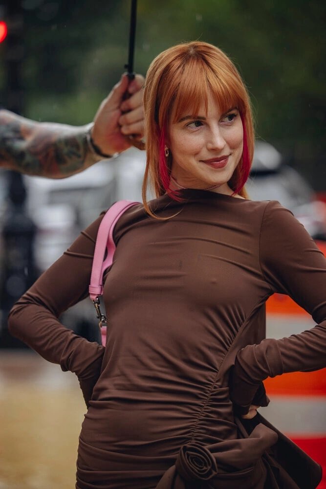 paramorebr's tweet image. Hayley Williams durante o New York Fashion Week. 2023.