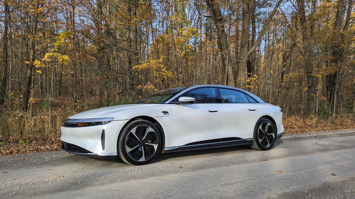 Feeling lucid! Thanks <a href="/LucidMotors/">Lucid Motors</a> for bringing enough Airs to #AJACTestFest for everyone to get plenty of seat time. This is the mid-range Touring spec <a href="/AJACanada/">AJAC</a> #CCOTY2024
