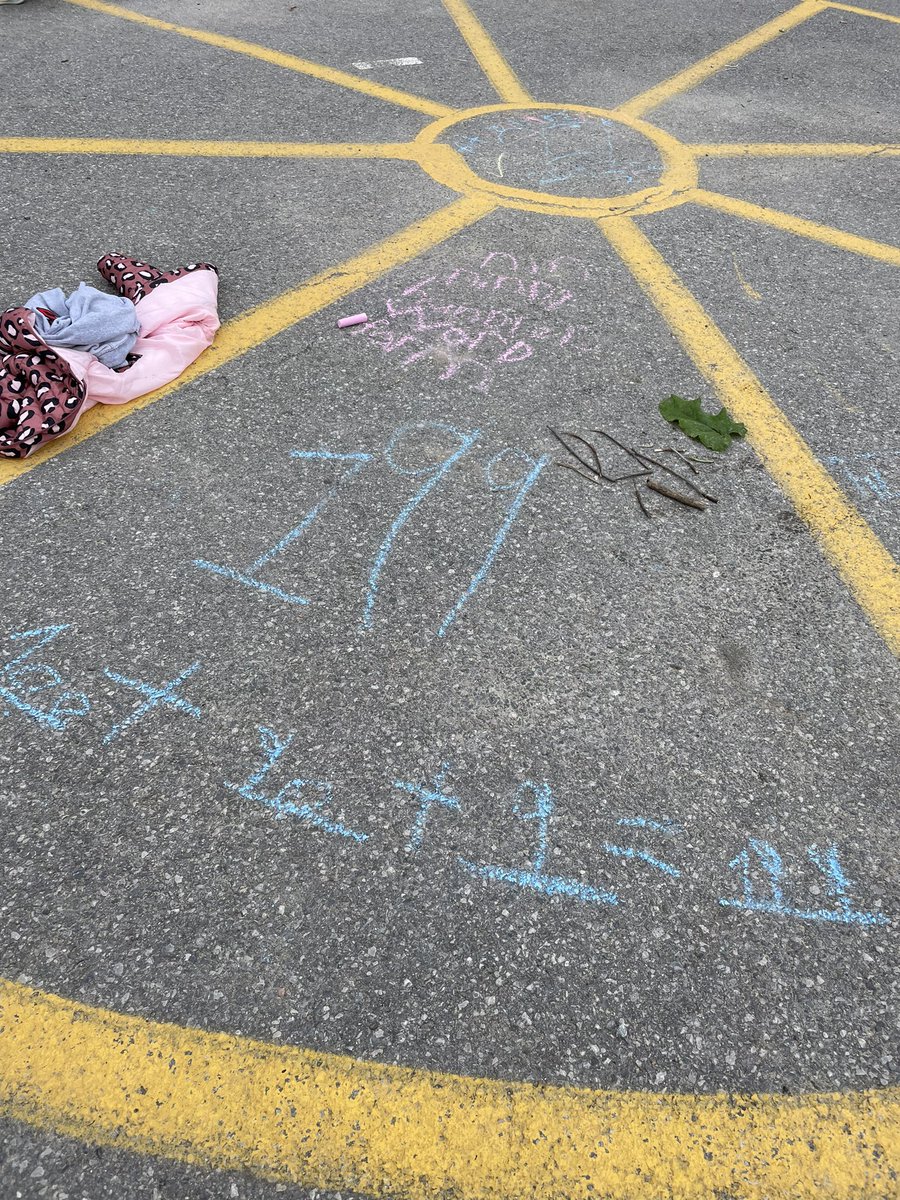 MrsHenchey23's tweet photo. Representing numbers in standard, expanded and word form on #TakeMeOutsideDay students got creative with their “base ten/ones blocks”🪨🍃 @ocsbOutdoors https://t.co/Coro47qhnX