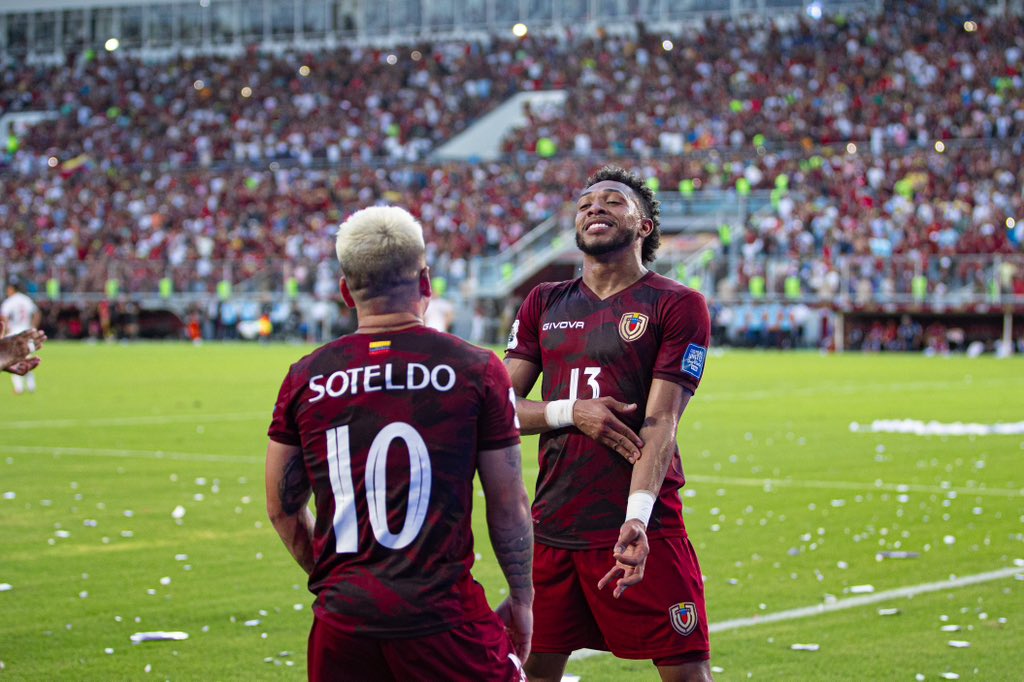 El fútbol es para disfrutarlo ⚽️

¡Gracias a Dios siempre!

¡Siempre Vinotinto!  <a href="/SeleVinotinto/">La Vinotinto</a> 🇻🇪