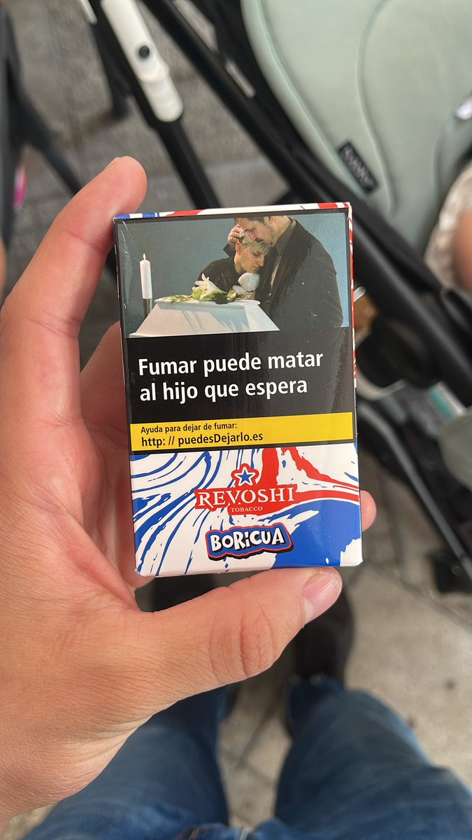 tuudomii's tweet photo. Los cubanos con un paquete de tabaco y los venezolanos y dominicanos una mierda☹️☹️ https://t.co/RoZ5j4x1Se