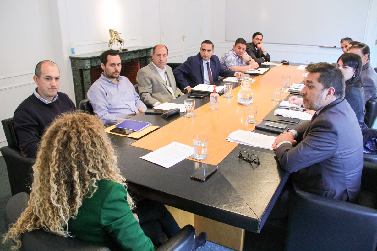 marceloleyria's tweet photo. Junto a la secretaria de Seguridad @mercedeslagio participamos de la Mesa de trabajo sobre Terrorismo integrada por las cuatro Fuerzas Federales.
Se establecieron las pautas metodológicas para el diseño de un estrategia nacional de lucha contra el terrorismo. https://t.co/TDFMlV1nbU