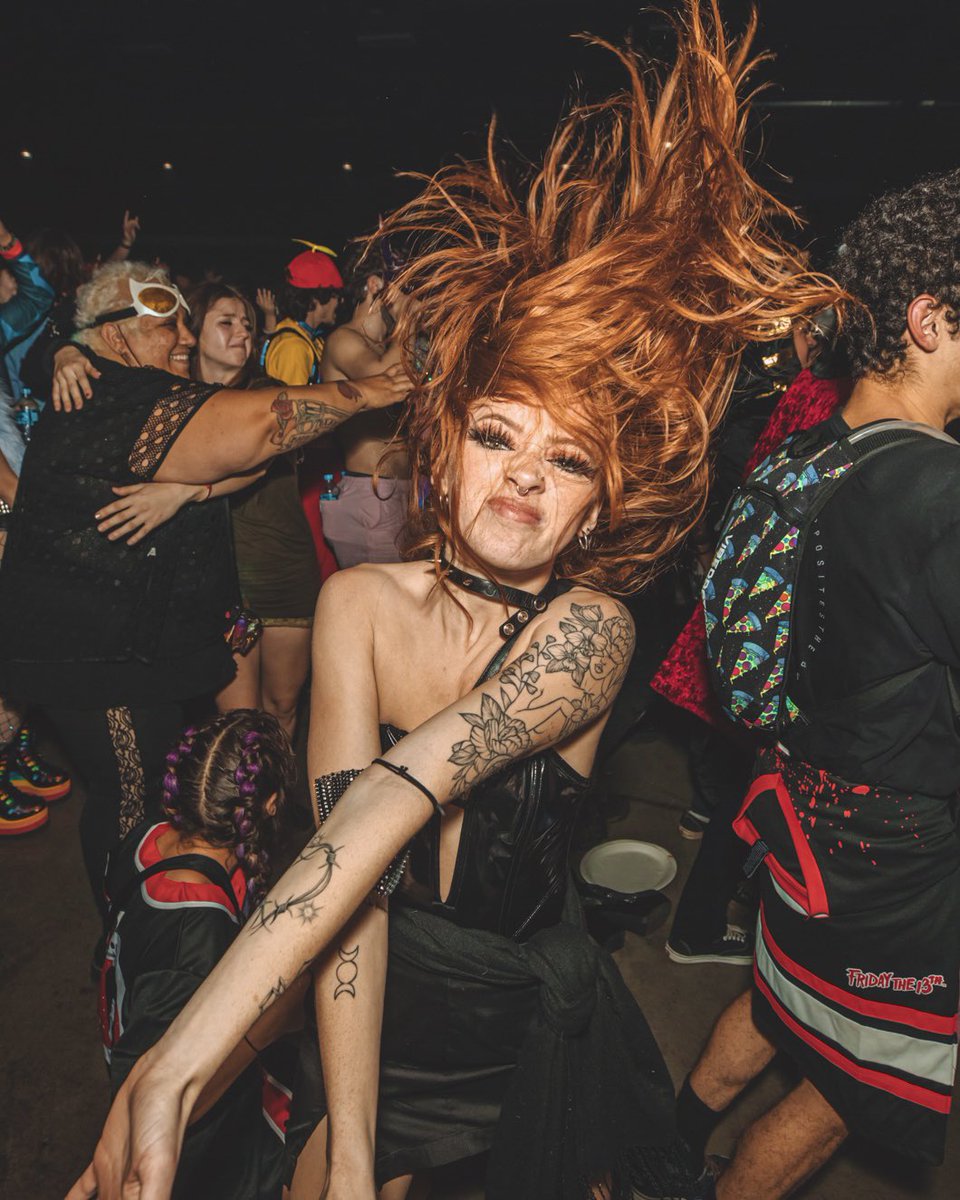 How to headbang in three easy steps: