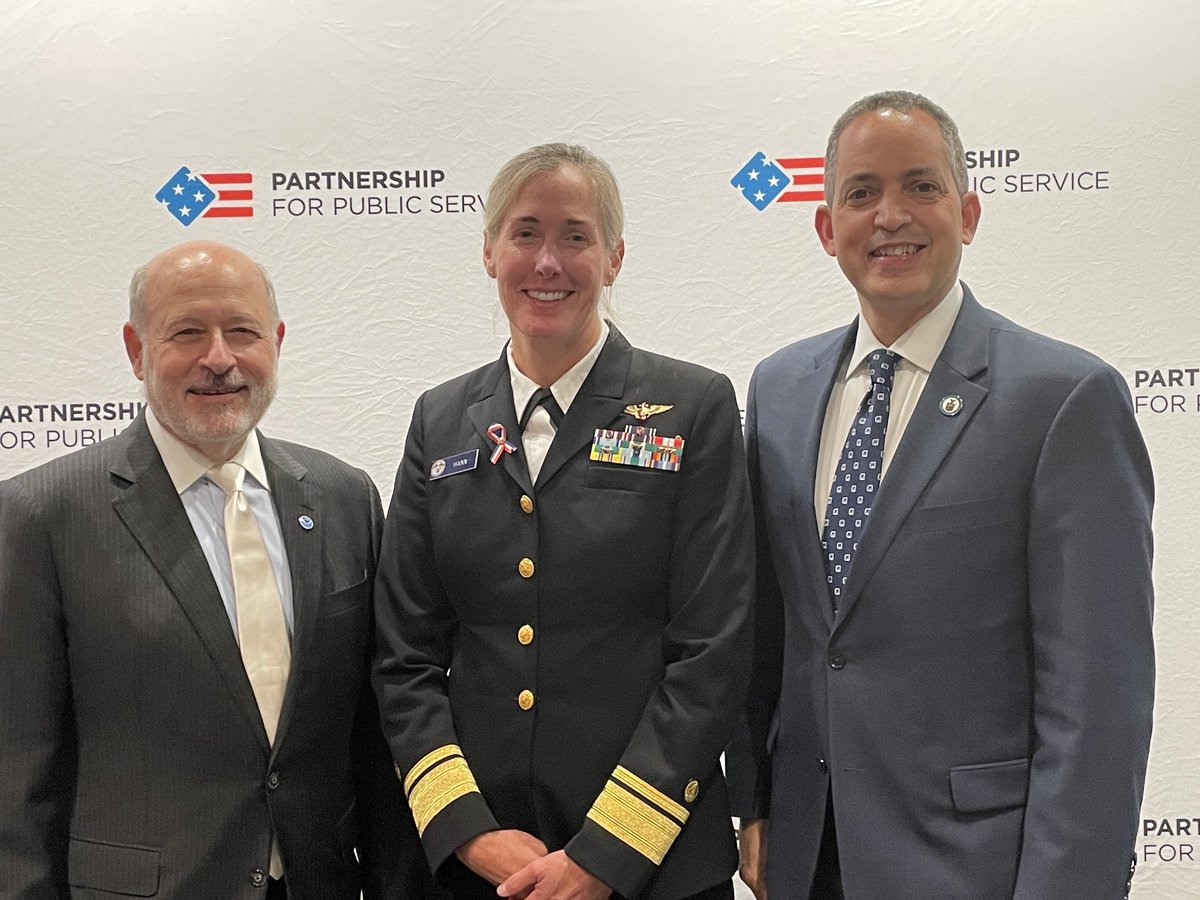 Congrats to all the #Sammies2023 recipients and to NOAA’s own RADM Nancy Hann, a finalist for the Samuel J. Heyman Management Excellence Award. It’s a privilege to honor her along with ⁦@DepSecGraves⁩!