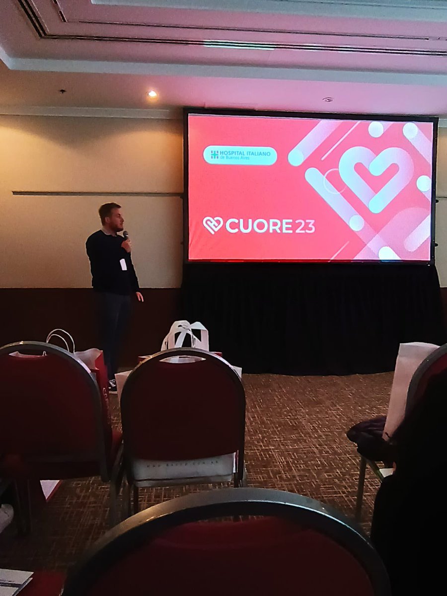 RovedaGuido's tweet photo. En #Cuore23 me toco participar en las charlas de principios fundamentales del Ecmo y dispositivos de asistencia ventricular. Muy contento por la oportunidad, la cantidad de participantes y la actualización en el abanico de temas que es la cardiología. @imedCV @cardiohiba_resi https://t.co/djOxNoQ8be