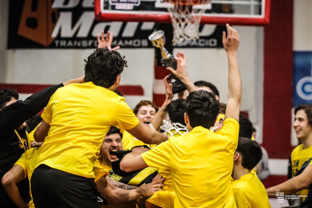 🏆 ¡𝐂𝐀𝐌𝐏𝐄𝐎𝐍𝐄𝐒!

🟡⚫️ <a href="/BasketCAPuy/">PEÑAROL | Basketball</a> se quedó con la Copa <a href="/casmuoficial/">Casmu</a> en la serie 4 de U21. 

#Formativas🏀