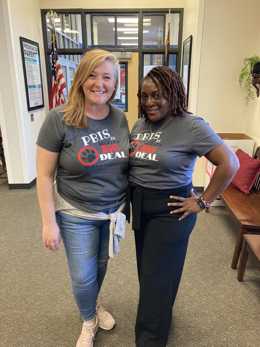 ButterflMarilyn's tweet photo. When your committee believes in your vision. PBIS is a Big Deal at Adolphus Elementary. Love our new shirts. 🐾🐾
@LamarCISD 
@DrJonMaxwell https://t.co/Owe64eLwd0