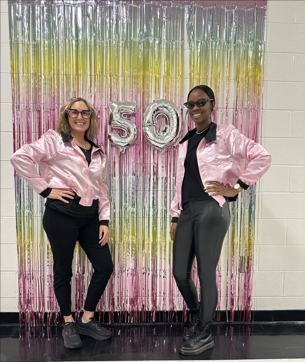DES_HCS's tweet photo. Today at Dutchtown Elementary School, we joined our Kindergarten class with celebrating the 50th Day of School by dressing like we were in the 50s. #TakeALook #Backtothe50s #DES 🥳❤️🖤 https://t.co/XQBgHFZMBi