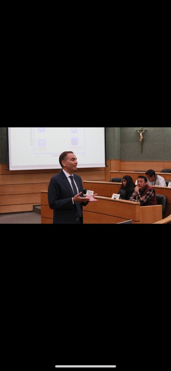 robertoxavier's tweet photo. Siempre les repito a mis alumnos esta frase que algún día leí: “las personas inteligentes resuelven problemas, las personas sabias los evitan”. https://t.co/dUzCUEDFb2