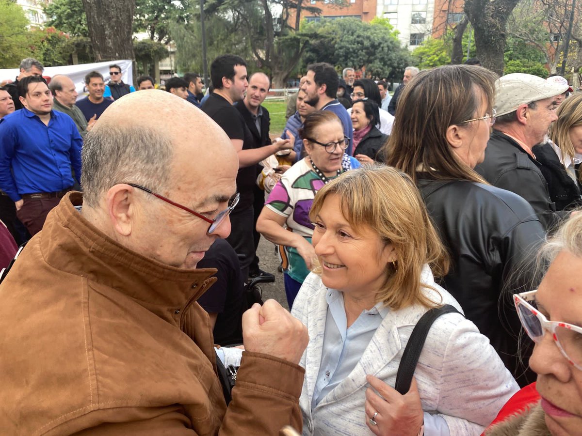 Nos encontramos con <a href="/claramuzzio/">Clara Muzzio</a> para recorrer la Comuna 11 y apoyar a <a href="/MainieriOk/">Nicolas Mainieri</a> 💪🏼 Este domingo es muy importante que todos vayamos a votar a <a href="/jorgemacri/">Jorge Macri</a> y <a href="/PatoBullrich/">Patricia Bullrich</a> Con nuestra fuerza podemos acompañar los cambios en la Ciudad y recuperar el país que los argentinos