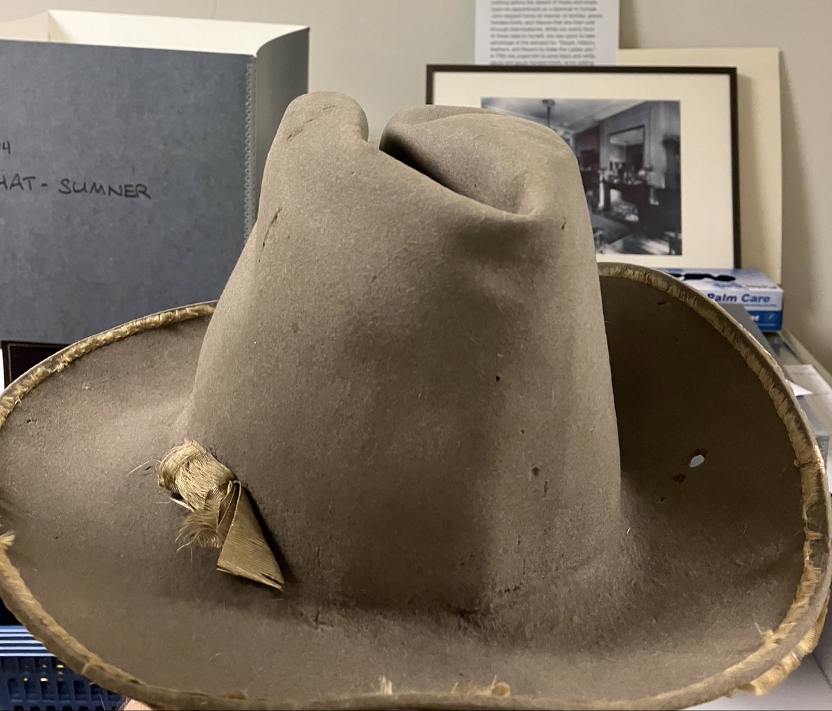 Doing #history is all about reckoning with the unexpected. Today’s find: Here’s Charles Sumner’s hat <a href="/MHS1791/">Massachusetts Historical Society</a> #twitterstorians #materialculture