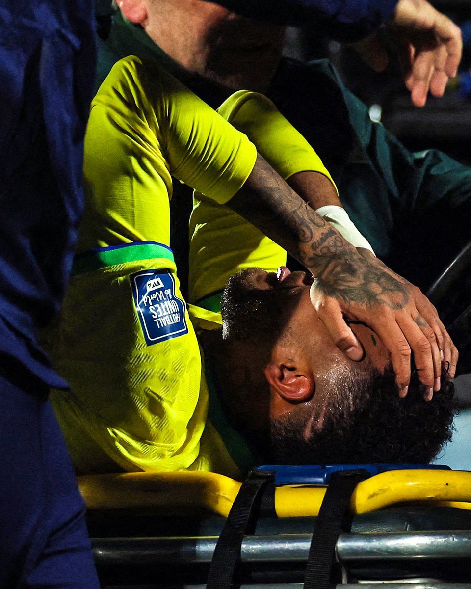 🚨 BREAKING: Al Hilal mengumumkan Neymar mengalami cedera ACL dan meniskus saat bertanding di kualifikasi Piala Dunia melawan Uruguay.

📝: <a href="/FabrizioRomano/">Fabrizio Romano</a> 

Lekas sembuh, Ney.. 🙏
