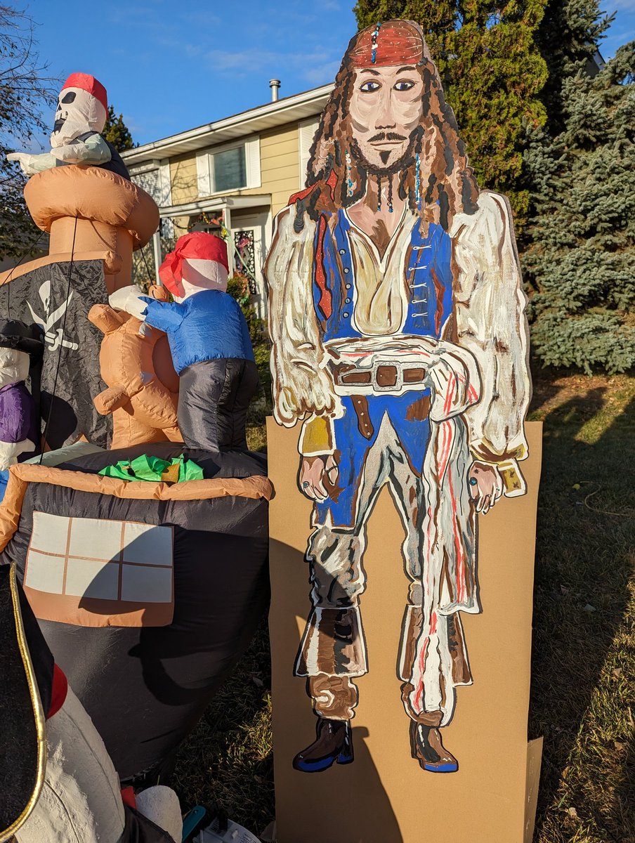 LKeindel's tweet photo. @sonic1029 @yegfoodbank @HunterAtHome Yarrr! He'd better watch out for my 3 hand-painted pirates! #DevonAlberta https://t.co/jPFiOERF8A