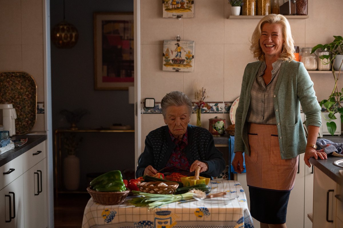 🎁Enhorabuena al equipo y  a los protagonistas de esta serie: vosotros.

#CuentameMerche LÍDER, 13,3% cuota y 1.473.000 espectadores. 

Y ya en <a href="/rtveplay/">RTVE Play</a> 📢
rtve.es/play/videos/cu…