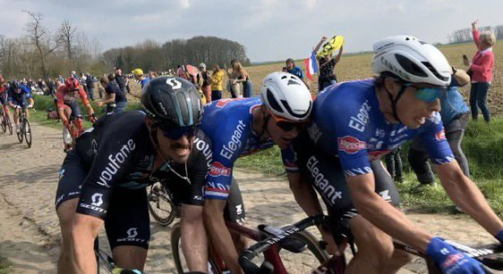 JezzaSaljer's tweet photo. @Domestique___ @LazkanoOier @DwarsdrVlaander Roubaix https://t.co/ISbMwsQdYi