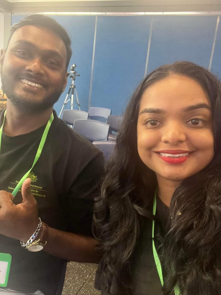 3 of our scholars spoke brilliantly at @FNUFiji 2nd 3MT competition today. Priyaashna Kumar showcased her research on sweetpotato viruses in Fiji, Shavneel Kumar spoke about termites in Fiji forests and Radhisha Nath engaged us with women in ag & climate change. Congratulations!