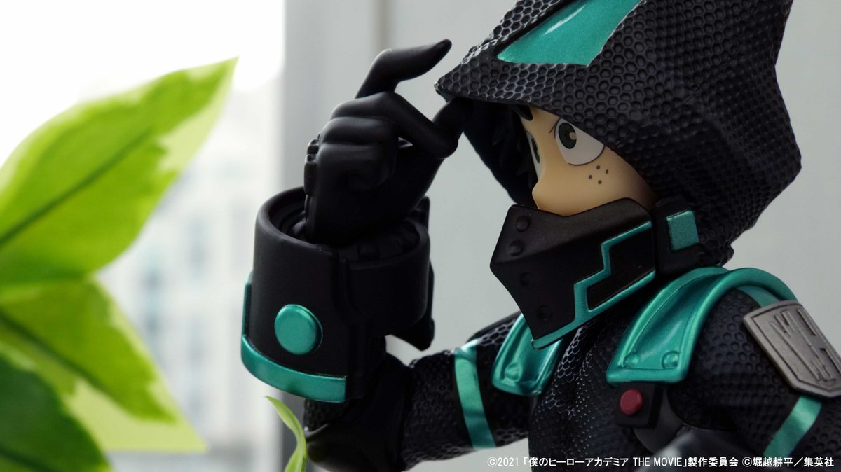 TOHOanimeSTORE's tweet photo. 【劇場版『#僕のヒーローアカデミア THE MOVIE　ワールドヒーローズミッション』】

━━━━━━━━━━━
1/8スケールフィギュア
　ステルススーツVer.
━━━━━━━━━━━

一部メタリックカラーの特別仕様
フード姿にできる交換パーツも付属！

https://t.co/tEVEots0Qr
#ヒロアカ #heroaca_a https://t.co/NGBDizOBbT