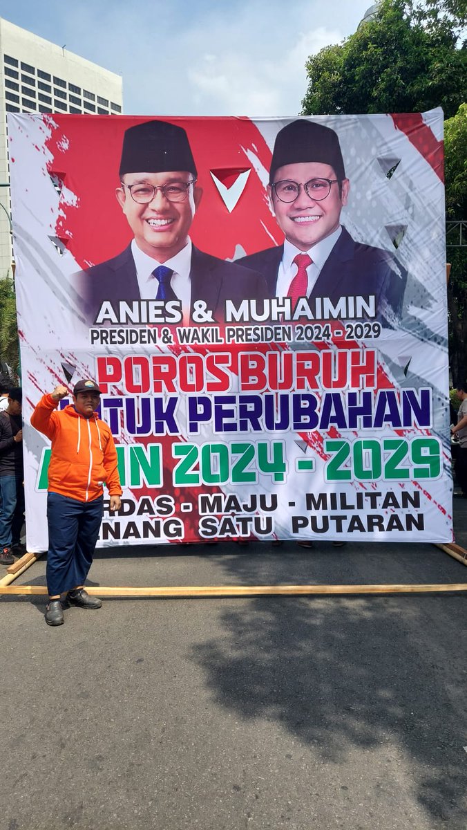 #AMINAjaDulu PKS MENANG AMIN

Pilihan paling masuk akal untuk buruh ya ini. 

PKS total menolak Omnibus Law. Dari namanya masih RUU Cilaka, Perppu Ciptaker, sampai disahkan jadi UU. 

Anies waktu jadi gubernur DKI, berani pasang badan mengesahkan UMP di atas aturan UU Ciptaker.