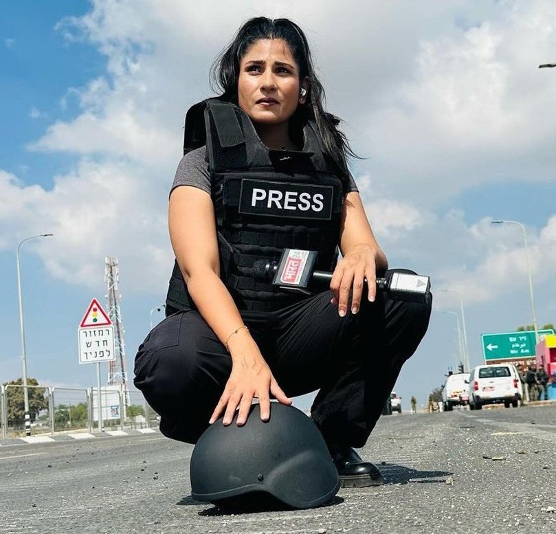 itarun_jindal's tweet photo. We are proud of you @RubikaLiyaquat G for your strong willpower and decision ❤️❤️🤝🤝

Stay safe and reach home soon🫡🫡

 #OnePlusOpen #IsraelAttack #Israel #IsraelPalestineConflict #IndiaVsPakistan https://t.co/UAXO5LcHi9