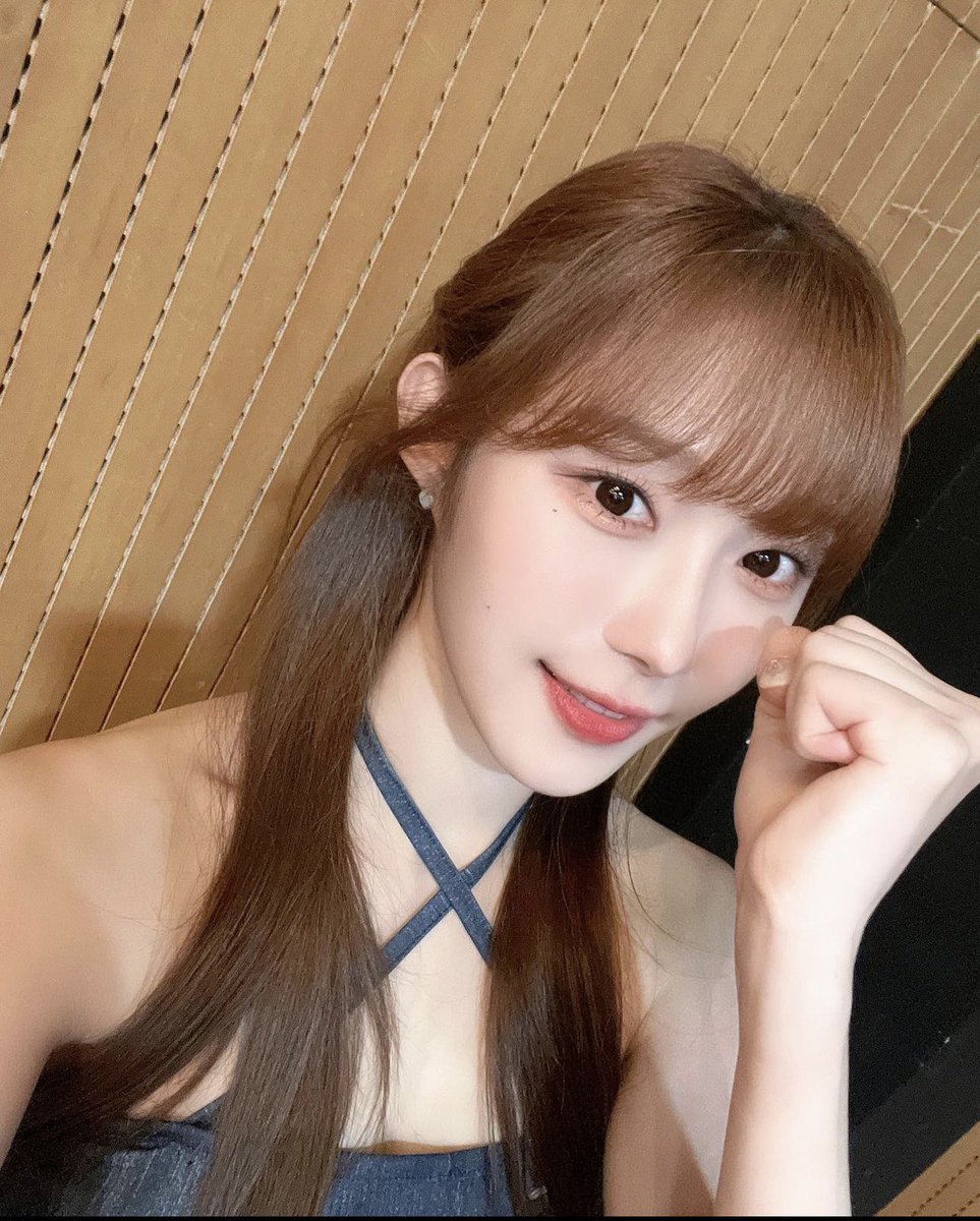 fromm_moon's tweet photo. 🌙💬 | Profile update 📸 https://t.co/jSk6WAYMnt
