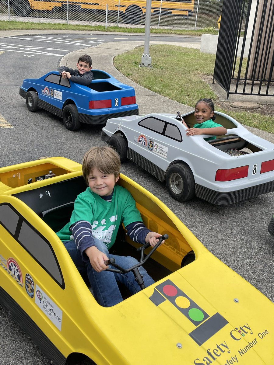 Theresa Flanigan (Kristofeck) tweet media