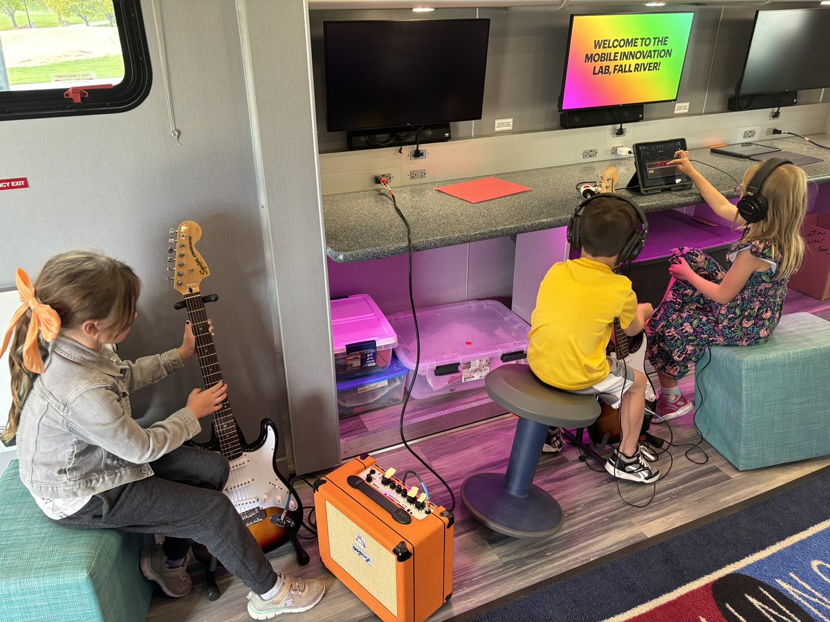 An incredible second day at <a href="/FallRiverES/">Quinn O'Keefe</a>! Students laughed, danced, and shared their music with classmates. Best part of the day was overhearing a student express a new appreciation for music! #StVrainStorm <a href="/SVVSDFineArts/">SVVSD Fine Arts</a>