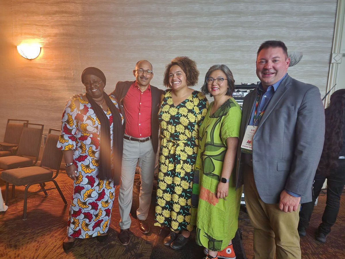 frontandcenterd's tweet image. Hanging out with @JacquiPatt of @ChisholmLegacy, @MittyOwens of People’s Solar Energy Fund, @smizefox of @NCRP, and @ErikStegman of @NativeGiving 😎😁😁😎😁🧡💛💚❤️ #2023UnitySummit #UNITE4Equity