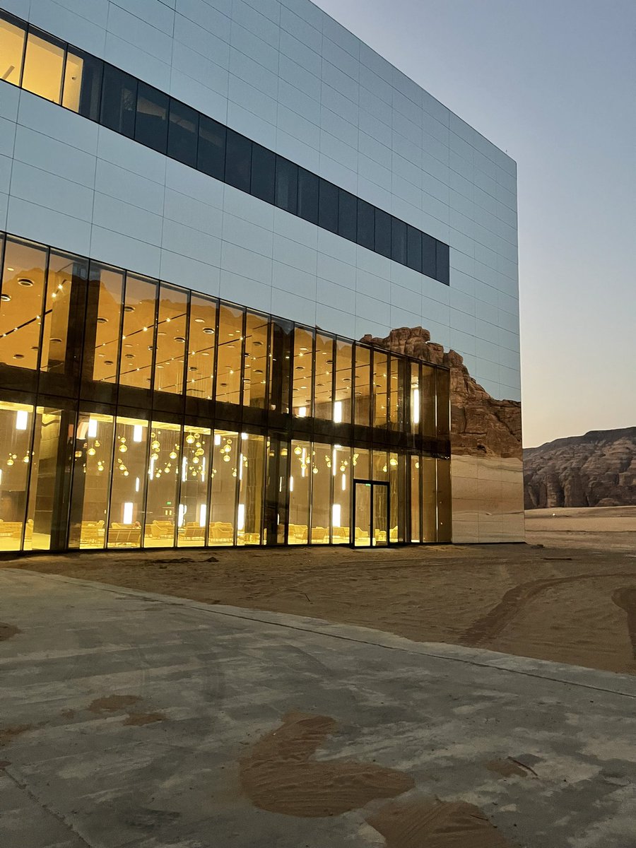 TourGuideAlula tweet picture